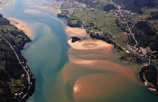 Tour privato: auto a disposizione con autista per scoprire la Costa Basca da Bilbao - Foto 2